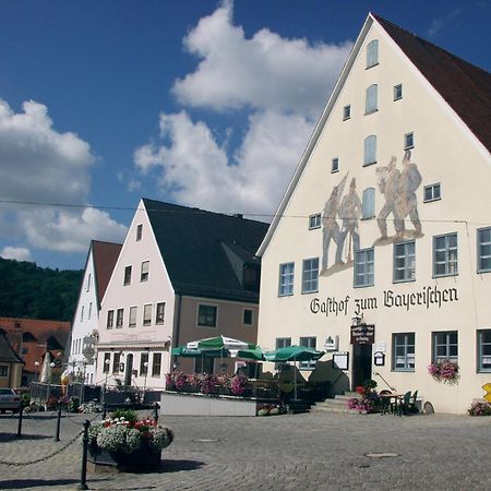 Gasthof Zum Bayerischen Greding Exterior foto