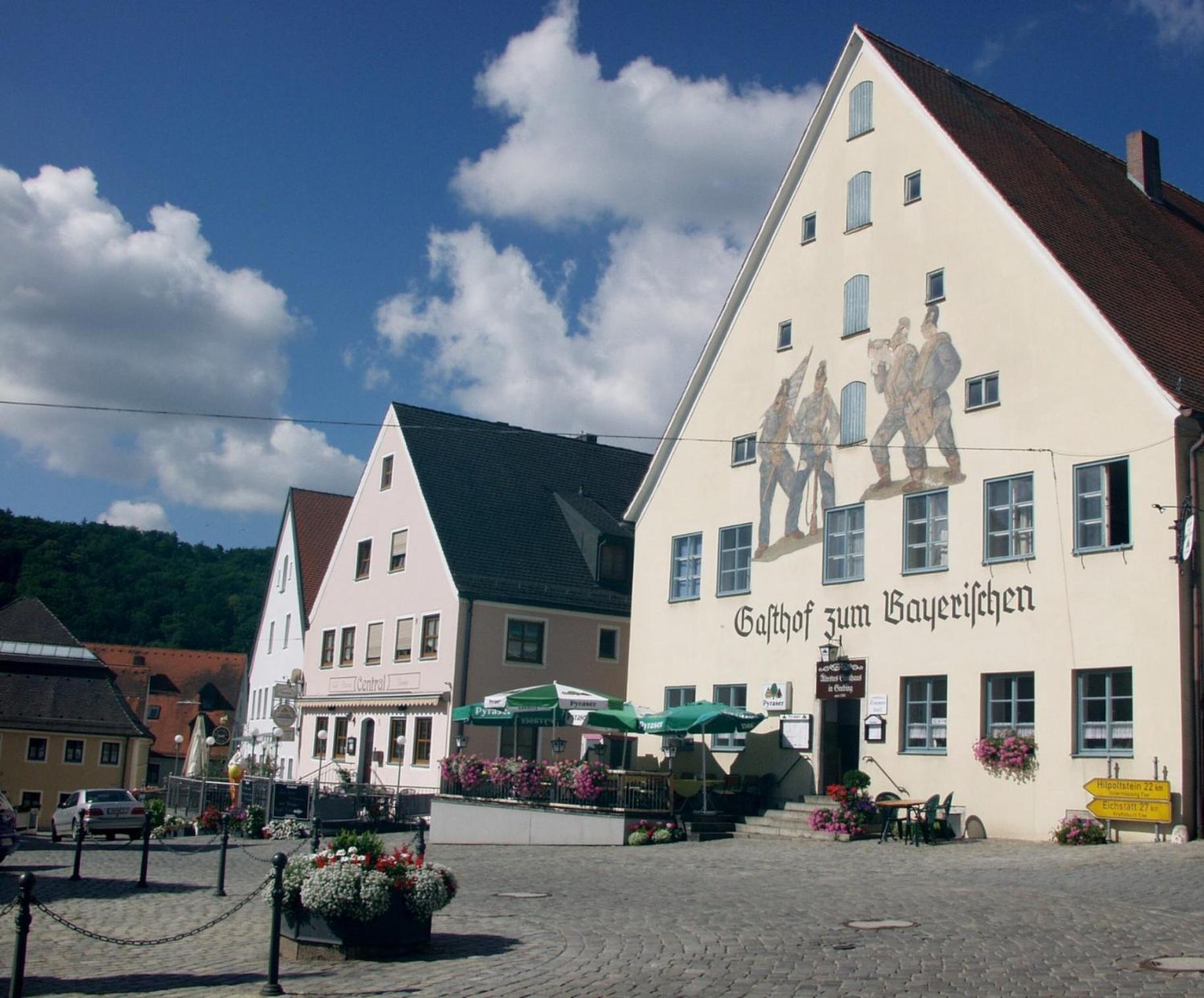 Gasthof Zum Bayerischen Hotel Greding Exterior foto