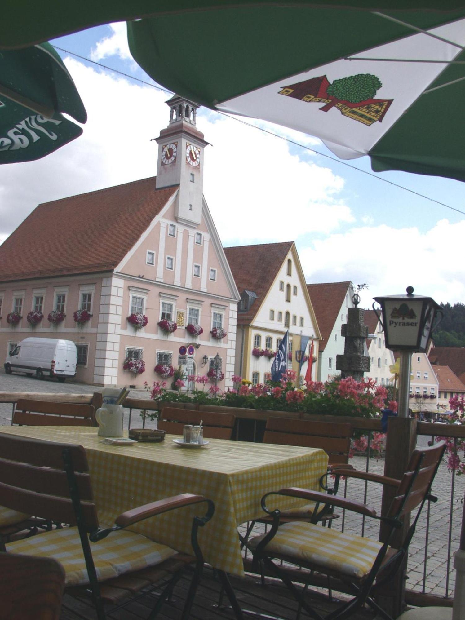 Gasthof Zum Bayerischen Hotel Greding Exterior foto